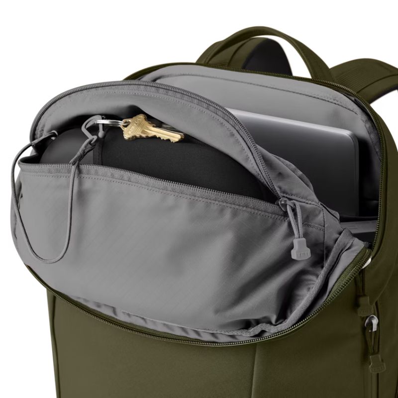 YETI CROSSROADS 22L Backpack