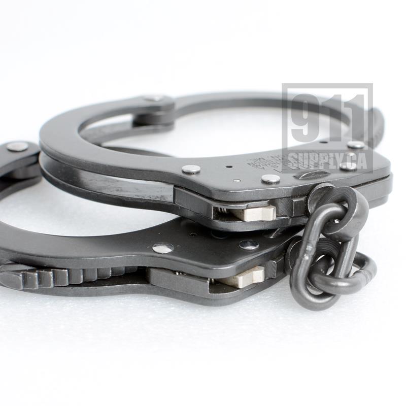 Smith &amp; Wesson Handcuff Model 100-1 M&amp;P Melonite |350150| 911supply.ca