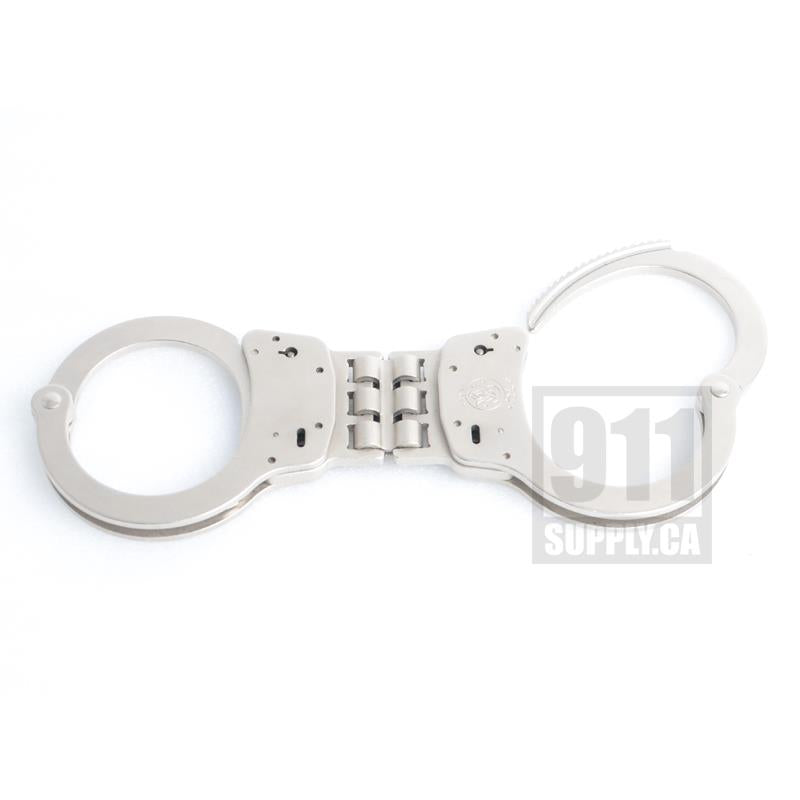 Smith &amp; Wesson Handcuff  Model 300 Nickel Hinged |350096| 911supply.ca