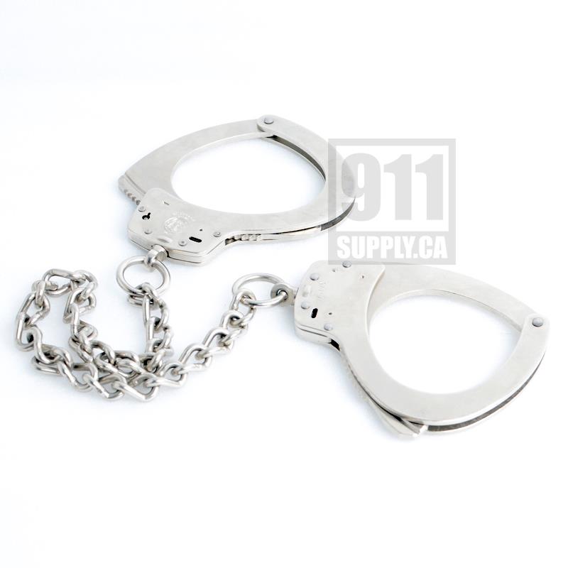 Smith & Wesson Handcuff Model 1900 LegIron |350121| 911supply.ca